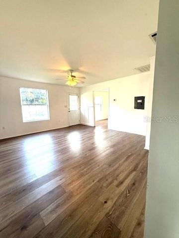 2215 VINE STREET, Orlando, FL 32806