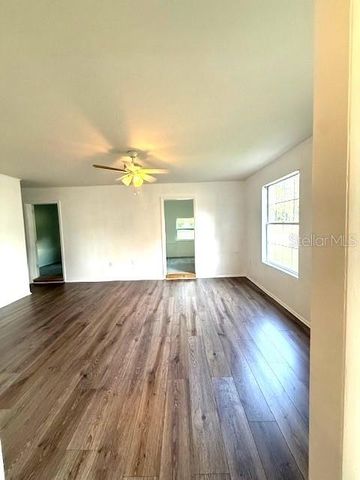 2215 VINE STREET, Orlando, FL 32806