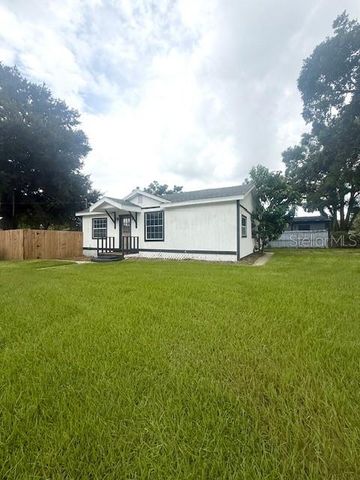 2215 VINE STREET, Orlando, FL 32806