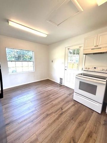 2215 VINE STREET, Orlando, FL 32806