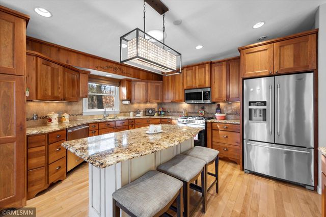 17850 Iten Court S, Lakeville, MN 55044