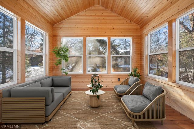 17850 Iten Court S, Lakeville, MN 55044