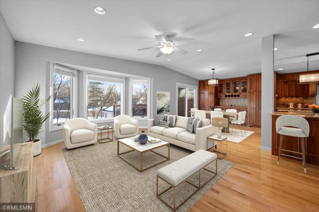 17850 Iten Court S, Lakeville, MN 55044