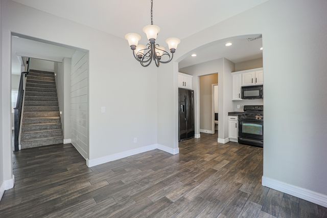 22076 N 103RD Lane 351, Peoria, AZ 85383