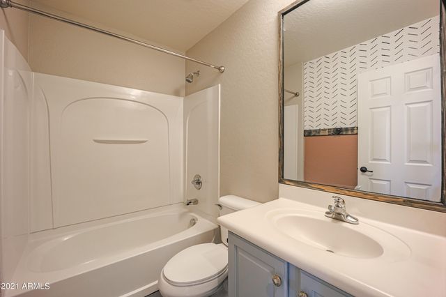 22076 N 103RD Lane 351, Peoria, AZ 85383