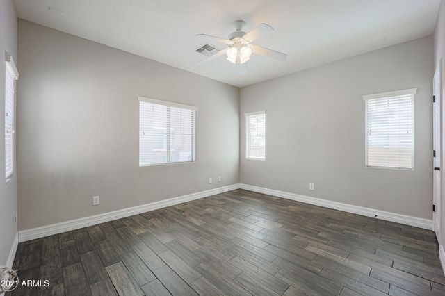 22076 N 103RD Lane 351, Peoria, AZ 85383