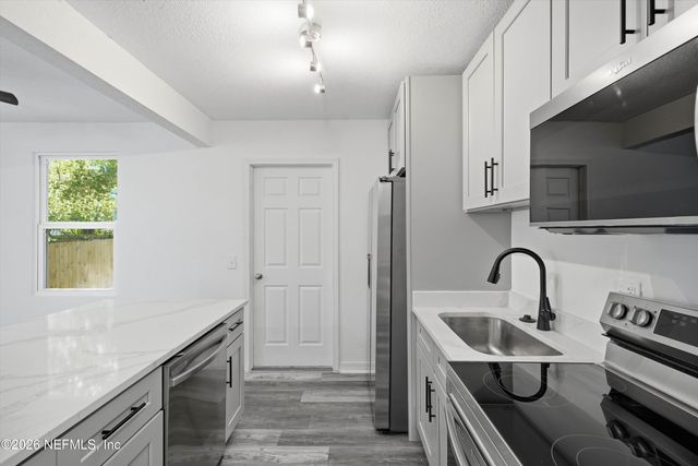 3756 HUNTER Street, Jacksonville, FL 32205