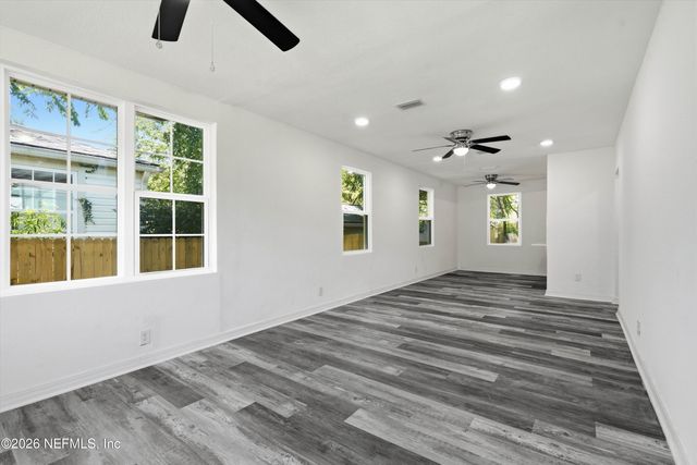 3756 HUNTER Street, Jacksonville, FL 32205
