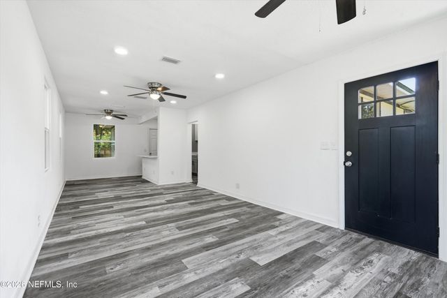 3756 HUNTER Street, Jacksonville, FL 32205