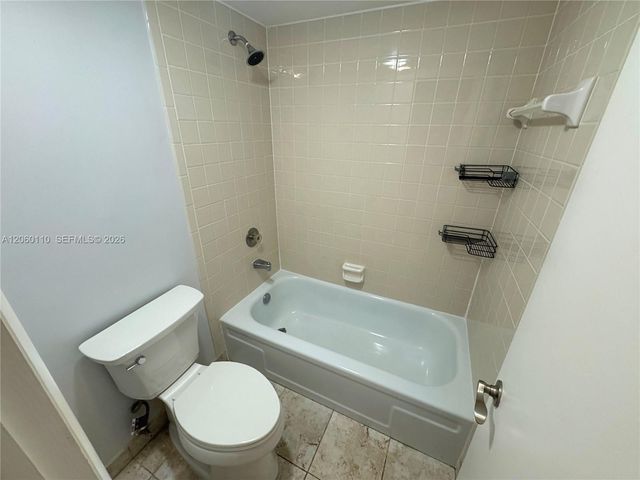 2324 S Cypress Bend Dr 415, Pompano Beach, FL 33069