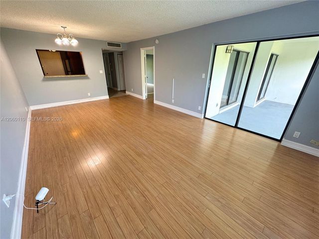 2324 S Cypress Bend Dr 415, Pompano Beach, FL 33069