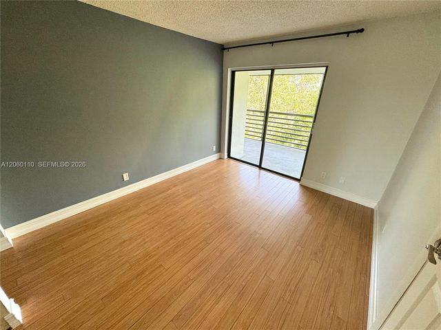 2324 S Cypress Bend Dr 415, Pompano Beach, FL 33069