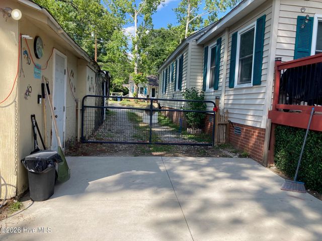 303 E 11th Street, Washington, NC 27889