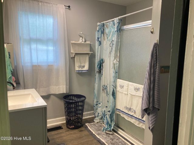 303 E 11th Street, Washington, NC 27889