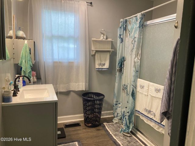 303 E 11th Street, Washington, NC 27889