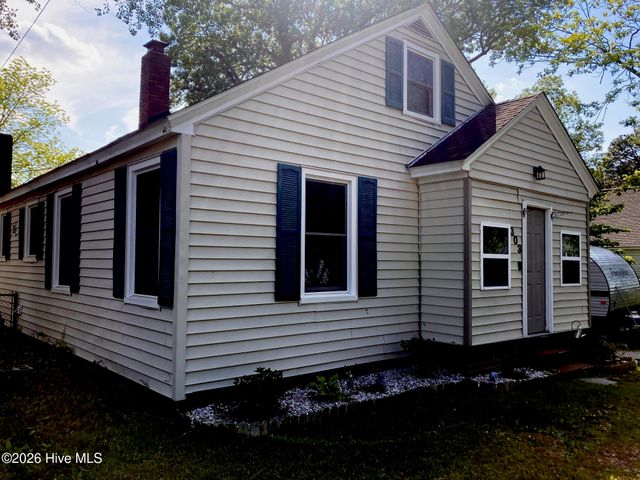 303 E 11th Street, Washington, NC 27889