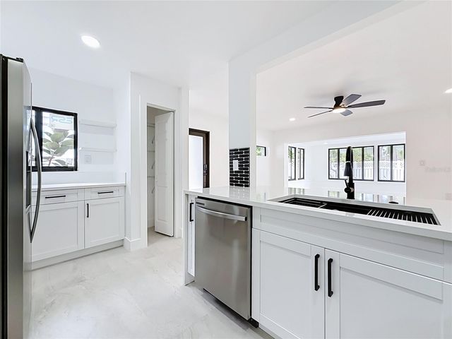 2472 TRADE WINDS DRIVE, Dunedin, FL 34698