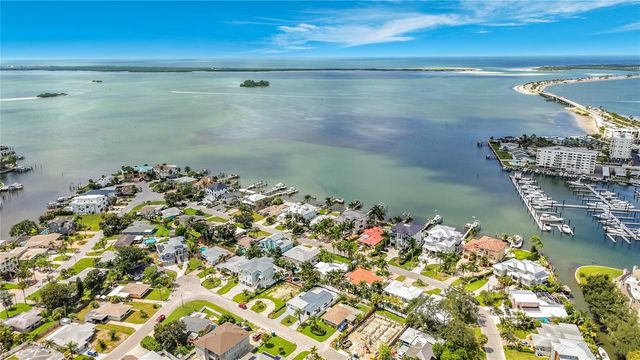 2472 TRADE WINDS DRIVE, Dunedin, FL 34698