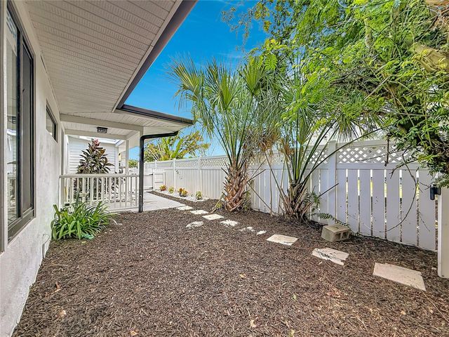 2472 TRADE WINDS DRIVE, Dunedin, FL 34698