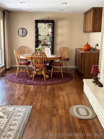 2136 Starlight Court, Bartlesville, OK 74006