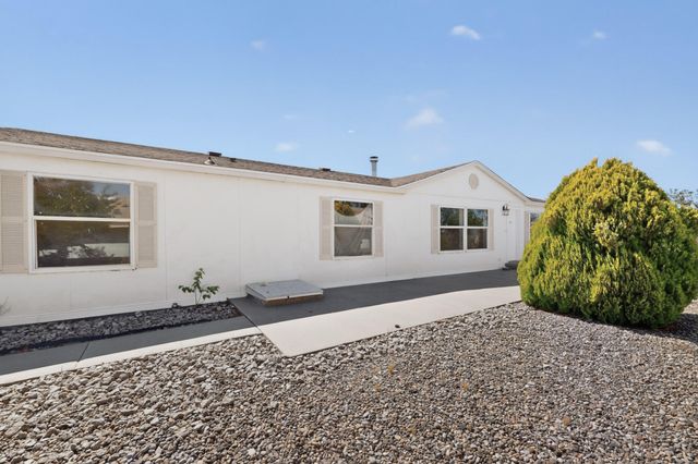 110 Sunrise Bluffs Drive, Belen, NM 87002