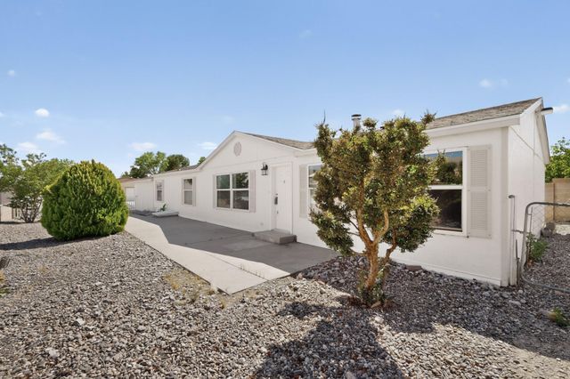 110 Sunrise Bluffs Drive, Belen, NM 87002