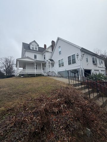 18 Avon St B, Reading, MA 01867