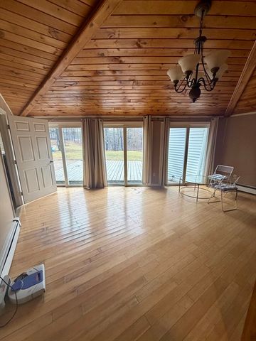 18 Avon St B, Reading, MA 01867