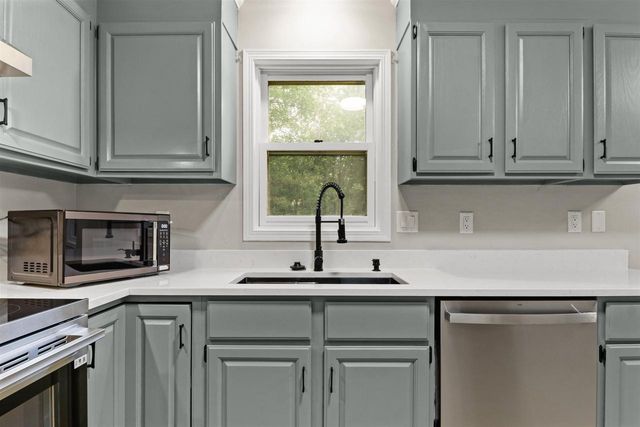 3022 Greenway Trail, Madison, WI 53719