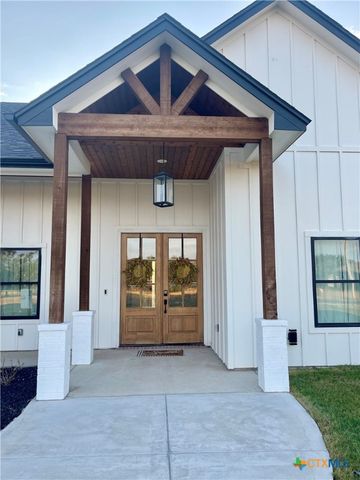 209 Comanche Drive, Gatesville, TX 76528