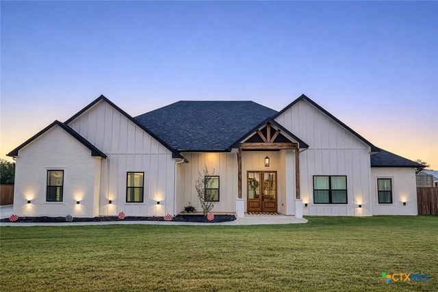 209 Comanche Drive, Gatesville, TX 76528
