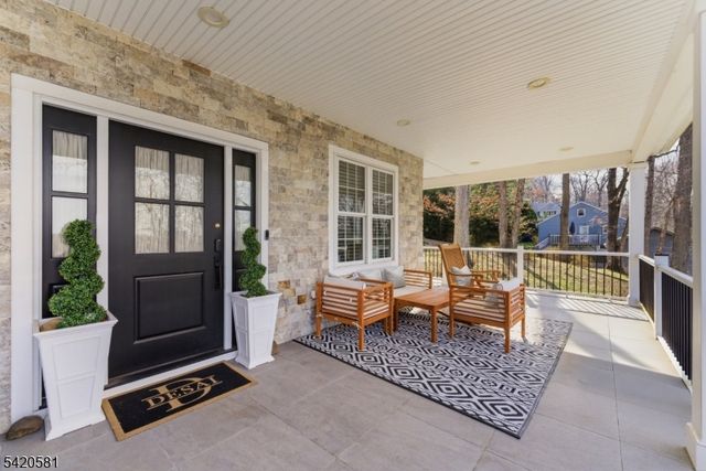 10 Hillside Ave, North Caldwell Boro, NJ 07006