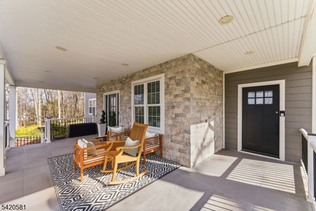 10 Hillside Ave, North Caldwell Boro, NJ 07006