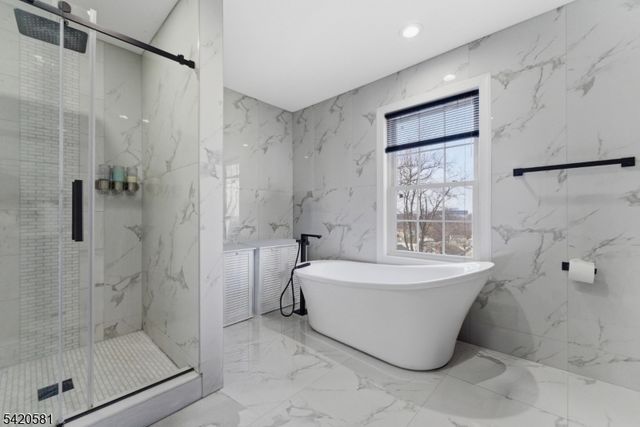 10 Hillside Ave, North Caldwell Boro, NJ 07006