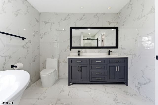 10 Hillside Ave, North Caldwell Boro, NJ 07006