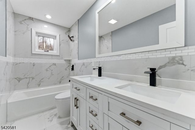 10 Hillside Ave, North Caldwell Boro, NJ 07006