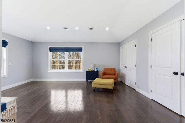 10 Hillside Ave, North Caldwell Boro, NJ 07006