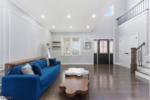 10 Hillside Ave, North Caldwell Boro, NJ 07006