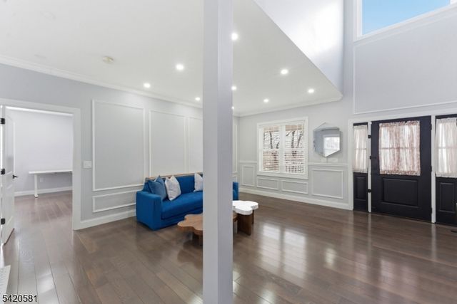 10 Hillside Ave, North Caldwell Boro, NJ 07006