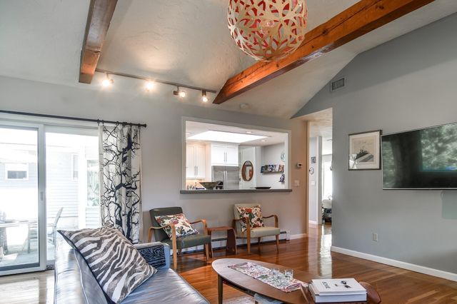 59 Eliot Hill Rd, Natick, MA 01760