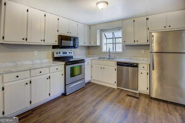 201 Oglesby Bridge Road SE, Conyers, GA 30094