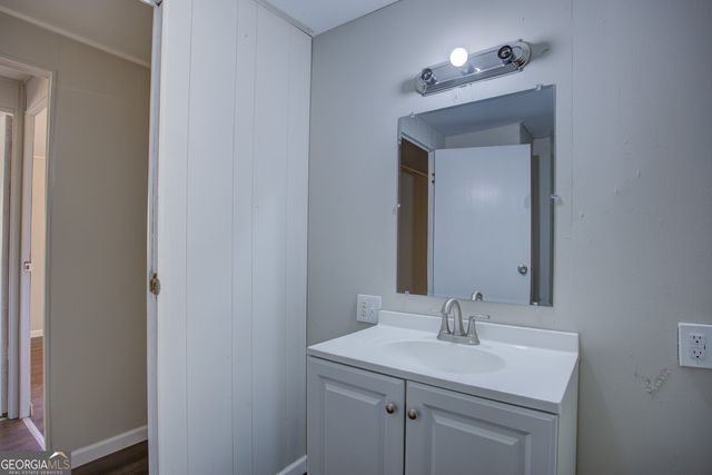 201 Oglesby Bridge Road SE, Conyers, GA 30094