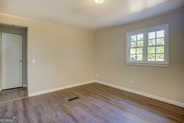 201 Oglesby Bridge Road SE, Conyers, GA 30094