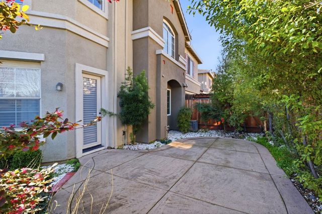 1885 Flagstone Drive, Union City, CA 94587