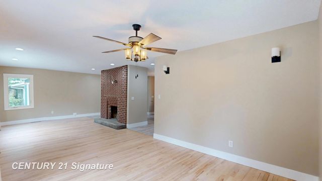 541 Warren Avenue, Flushing, MI 48433