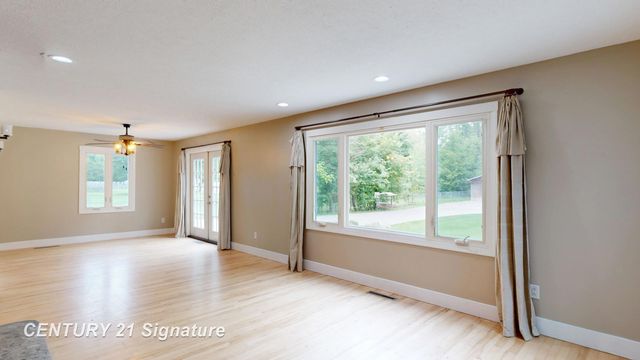 541 Warren Avenue, Flushing, MI 48433