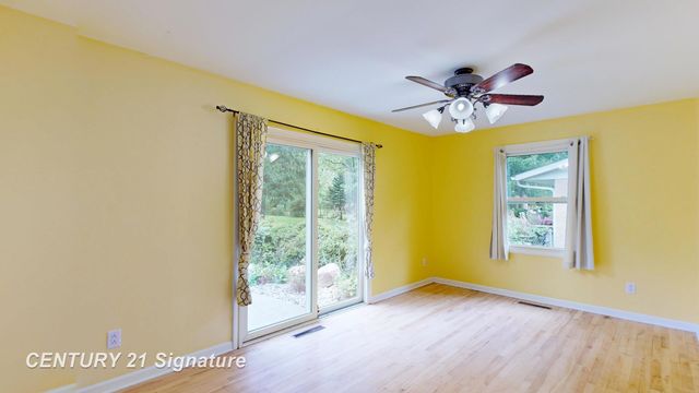 541 Warren Avenue, Flushing, MI 48433