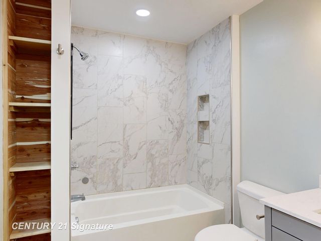 541 Warren Avenue, Flushing, MI 48433