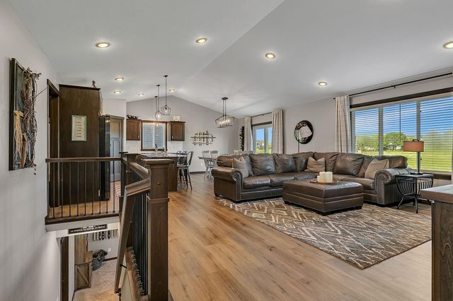 1417 Lavender Ave S, Sartell, MN 56377