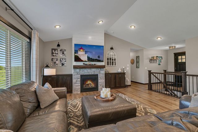 1417 Lavender Ave S, Sartell, MN 56377
